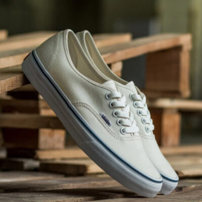 Vans UA Authentic