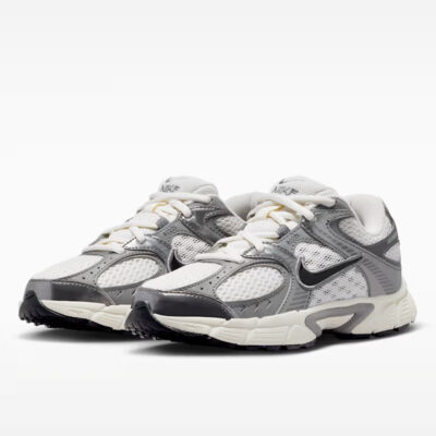 Nike V5 Rnr Sneakers