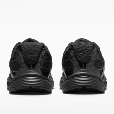 Nike V5 Rnr Sneakers