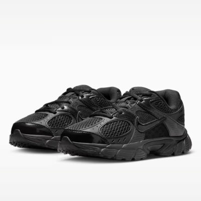 Nike V5 Rnr Sneakers