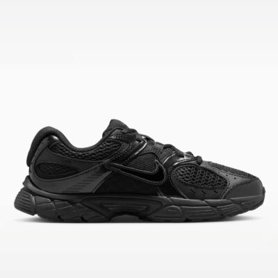 Nike V5 Rnr Sneakers (HQ6411-002)